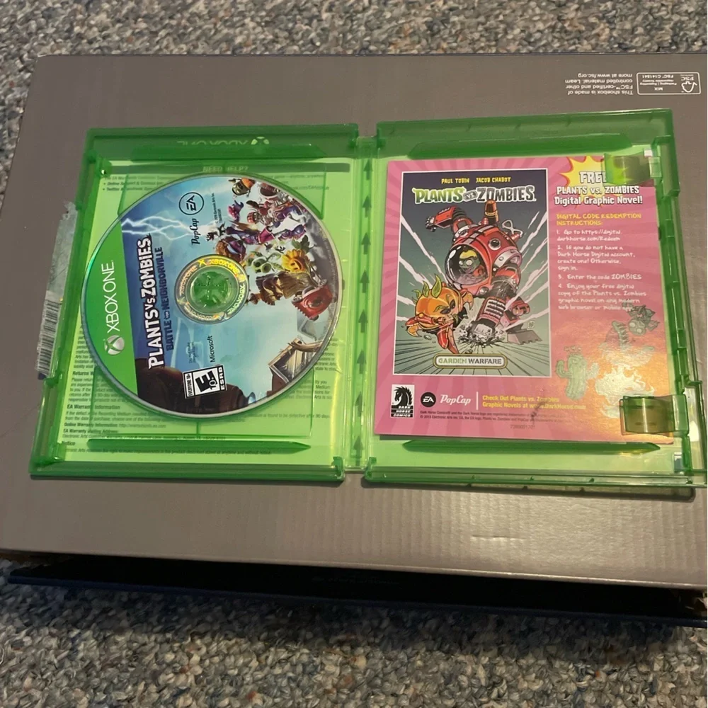 Plants vs. Zombies: Battle for Neighborville - Xbox One (Green)